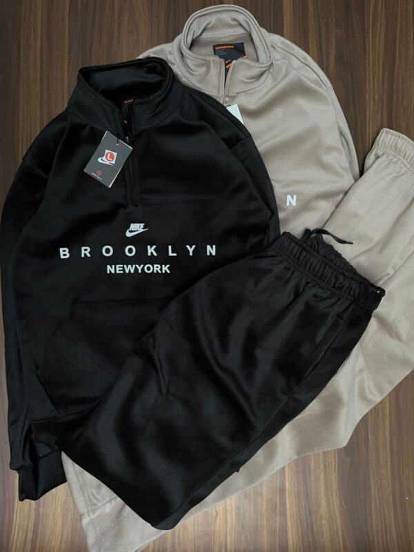 NIKE BROOKLYN NEW YORK PURE VELVET FABRIC HALF ZIPPER - Image 3