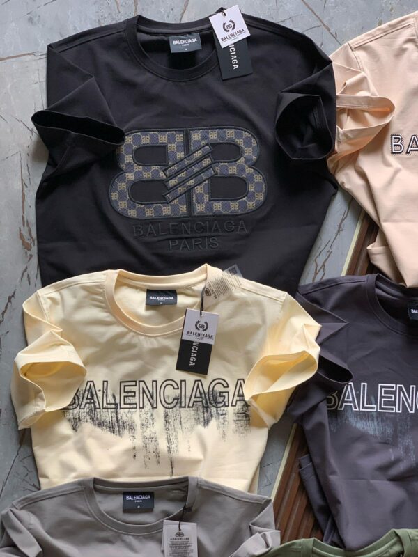 FIRST COPY BALENCIAGA VERY PREMIUM HEAVY GSM COTTON LYCRA ROUND NECKS - Image 3