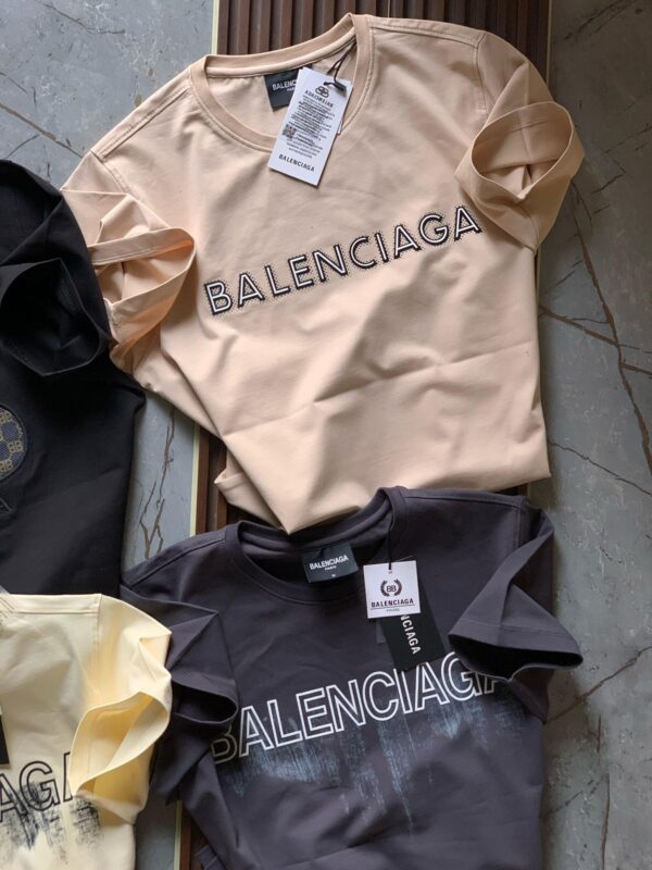FIRST COPY BALENCIAGA VERY PREMIUM HEAVY GSM COTTON LYCRA ROUND NECKS - Image 5