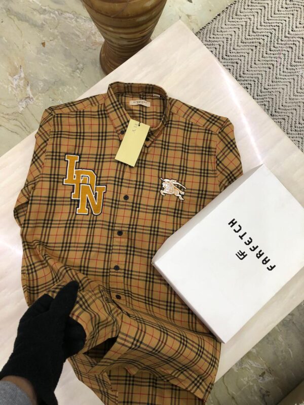 FIRST COPY Burberry Imported Store Article - Image 3