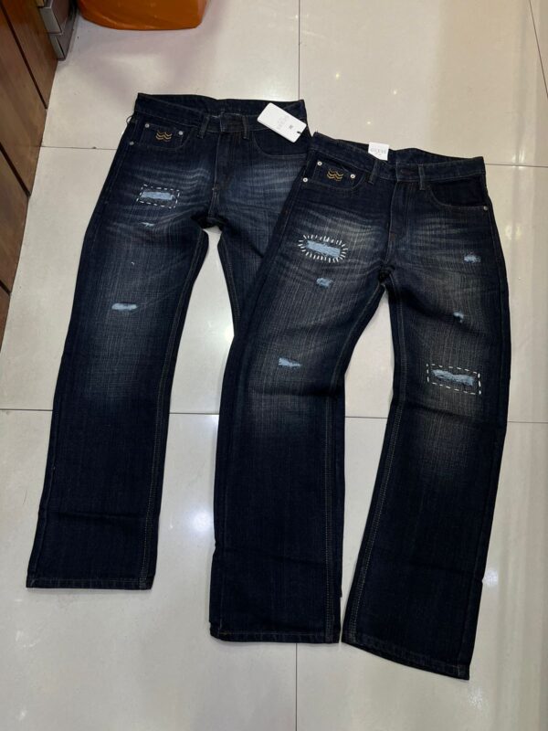 FIRST COPY Guess Store Article - Image 3
