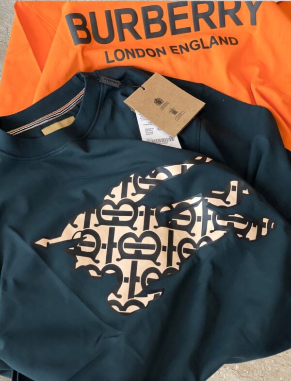 FIRST COPY BURBERRY EXCLUSIVE COTTON LYCRA ROUND NECK OVERSIZED FITS - Image 2