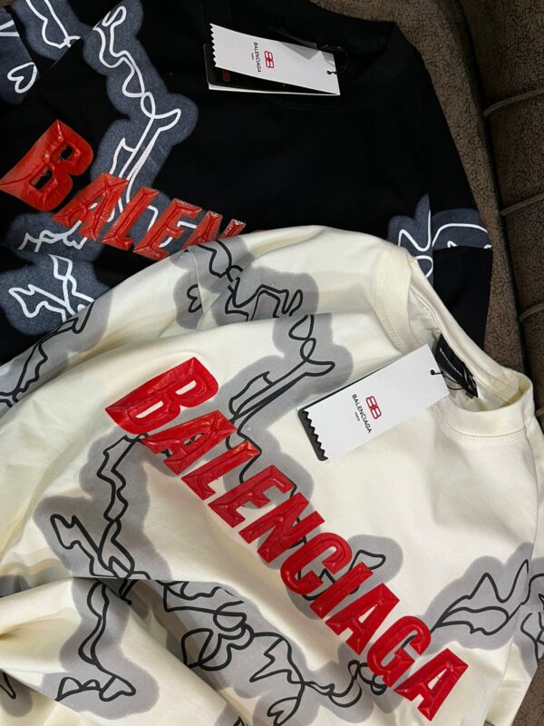 FIRST COPY BALENCIAGA STORE ARTICLE DROP SHOULDER - Image 2