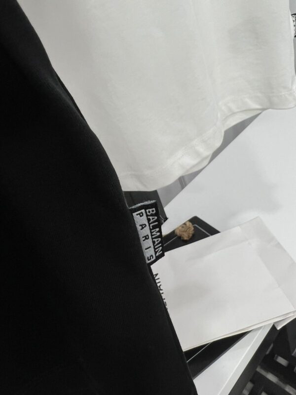 First Copy BALMAIN Premium Round Neck Lycra T-Shirt - Image 7