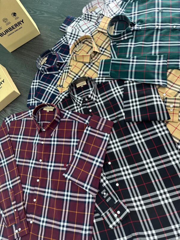 FIRST COPY Burberry Checks Store Article - Image 4