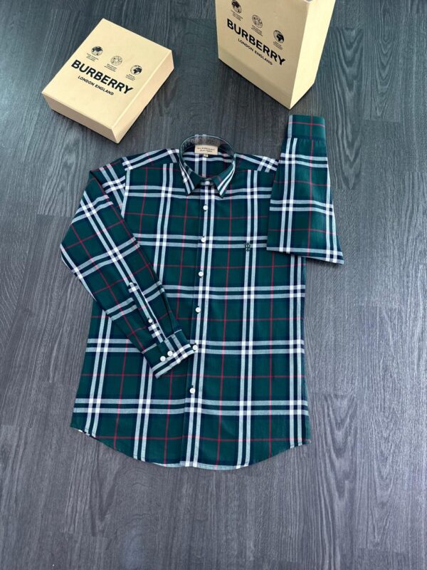 FIRST COPY Burberry Checks Store Article