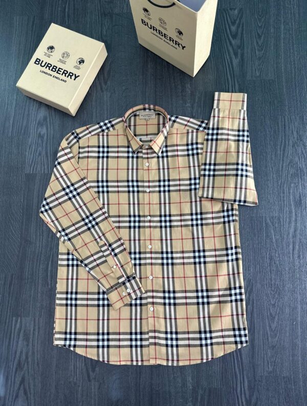 FIRST COPY Burberry Checks Store Article - Image 9