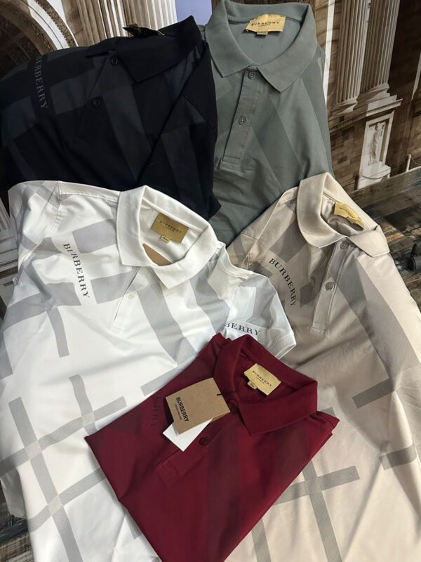 First Copy Burberry Exclusive Cotton Lycra Collar T-Shirt - Image 6
