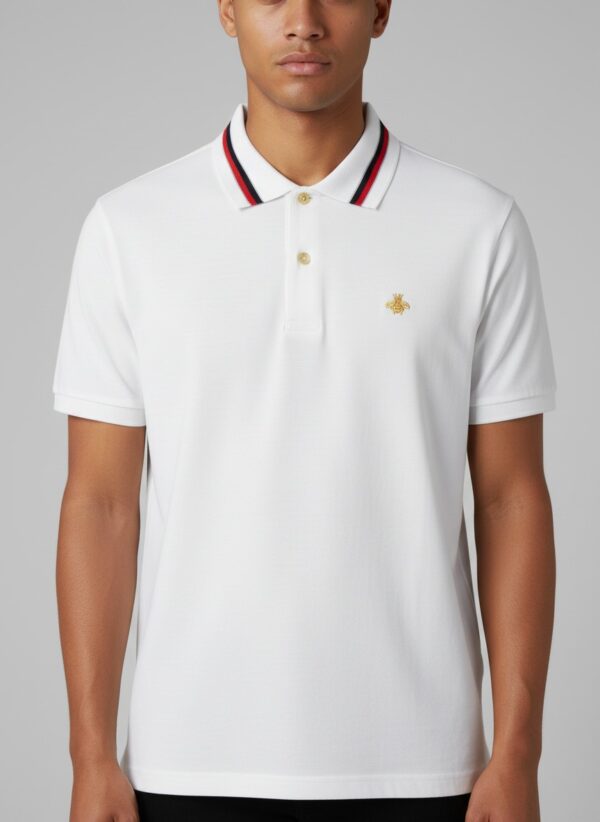 First Copy Gucci Bee Logo White T-Shirt for Men – Premium Streetwear Style - Image 2