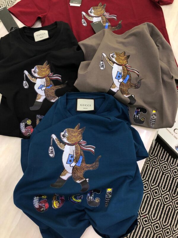 First Copy Gucci Very Premium Round Neck T-Shirts | Luxury Shipment Stock
