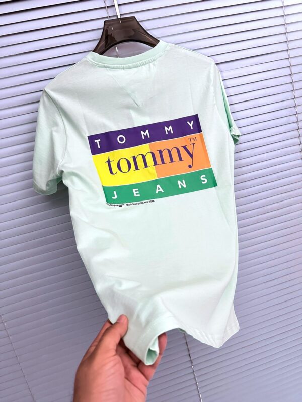 First Copy Tommy Hilfiger Exclusive Crew Neck T-Shirt - Image 17