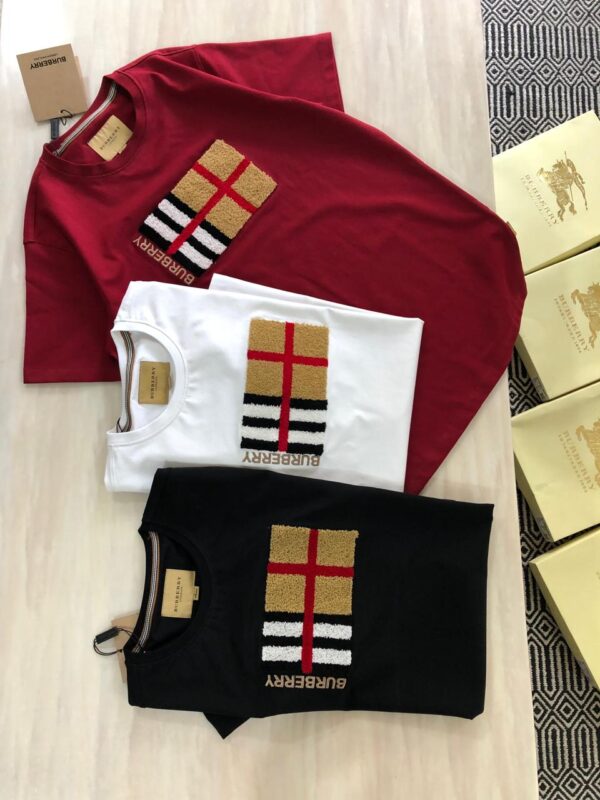 First Copy Burberry Premium Cotton Lycra Crew Neck T-Shirt - Image 3