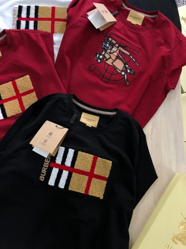 First Copy Burberry Premium Cotton Lycra Crew Neck T-Shirt - Image 8
