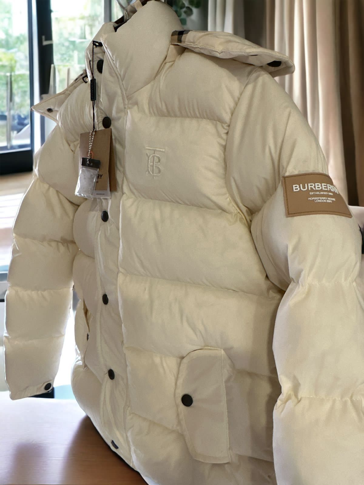 First Copy Burberry Imported Puffers - Image 9
