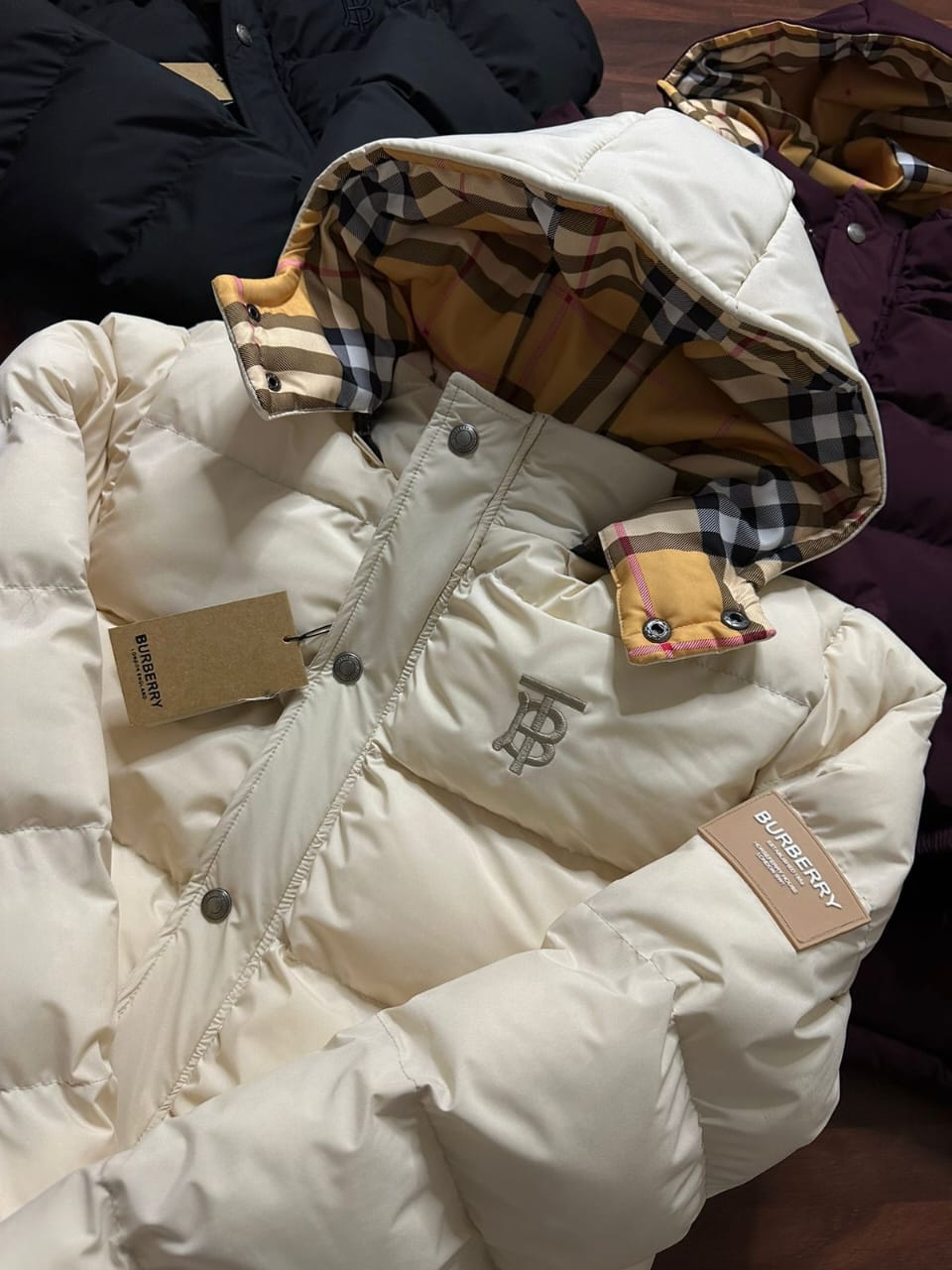First Copy Burberry Imported Puffers - Image 3